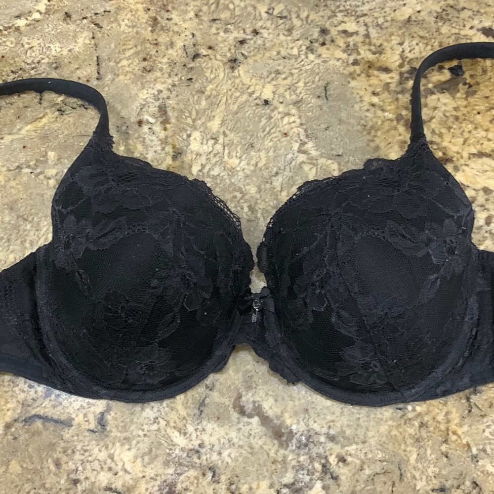 EUC VS Bra size 38D